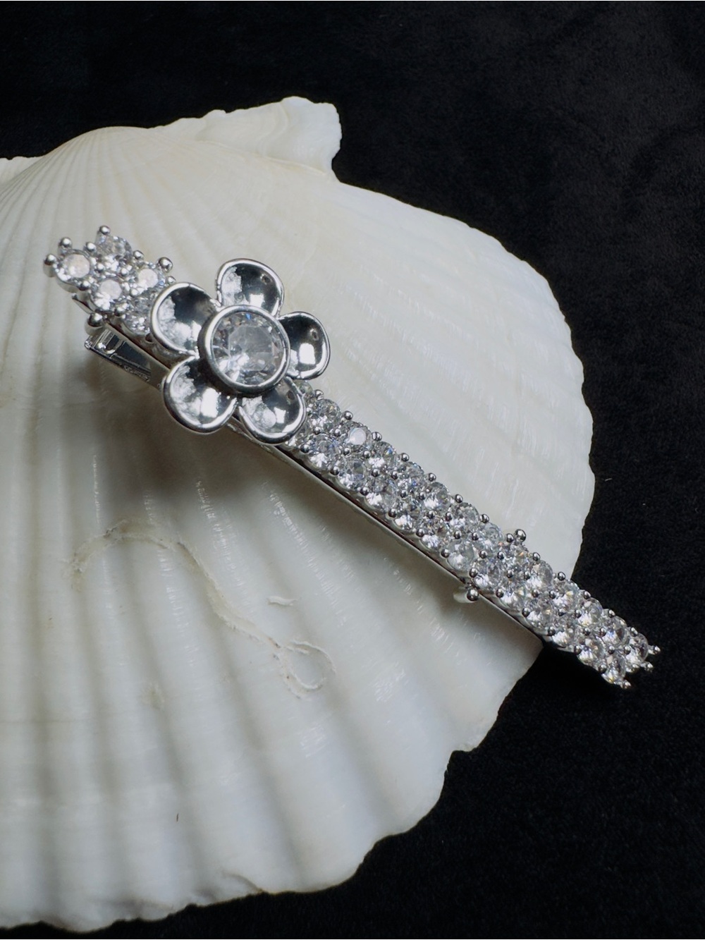 Silver Crystal Flower Hair Clip - Elegant Women’s Hair Accessory